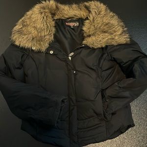 Black cropped puffer jacket